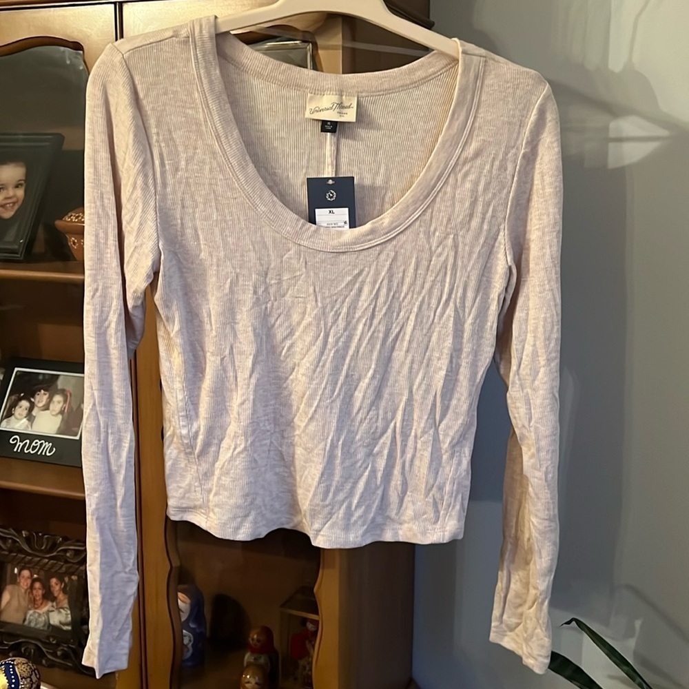 Adorable ribbed top